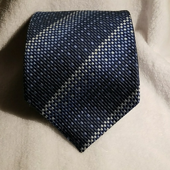 Van heusen tie - Picture 2 of 4